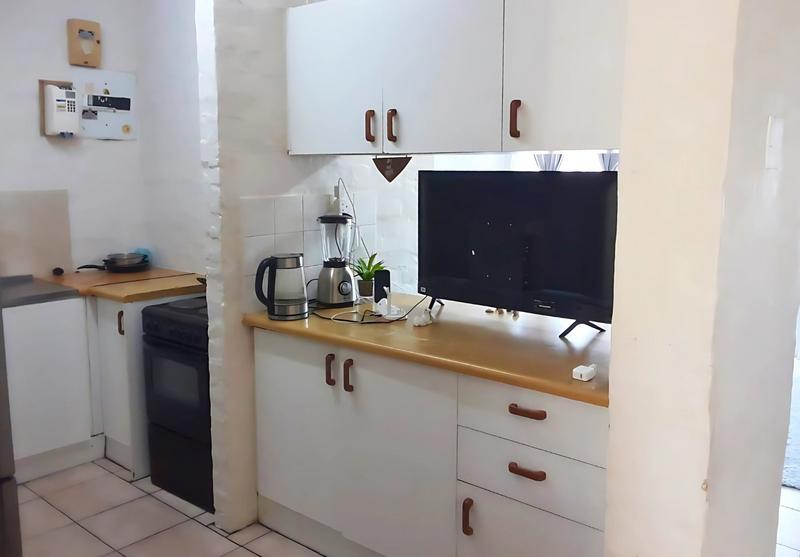 1 Bedroom Property for Sale in Heiderand Western Cape